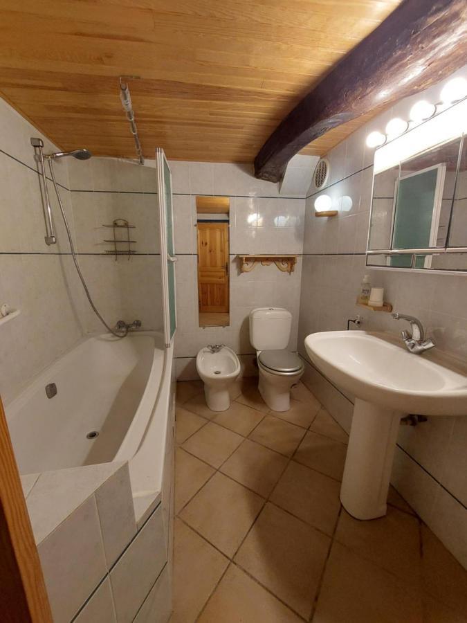Chambres D'Hotes : Les Maisons De Gaia Tuchan Exterior photo